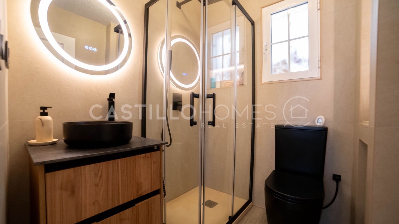 3 soverom Hus til salgs i Villamartin med svømmebasseng - € 259 000 (Ref: 8983034)