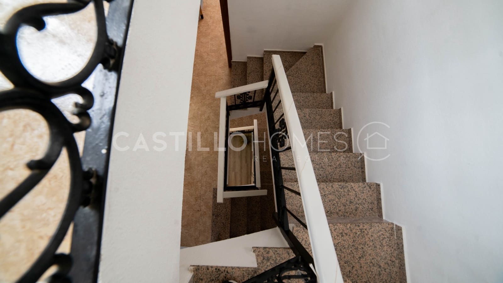 3 soverom Hus til salgs i Villamartin med svømmebasseng - € 259 000 (Ref: 8983034)