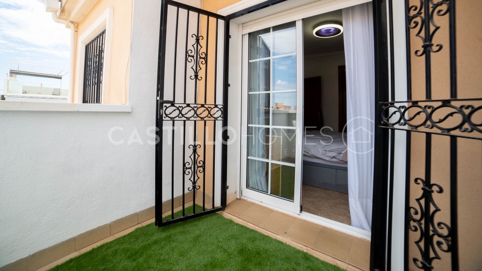 3 soverom Hus til salgs i Villamartin med svømmebasseng - € 259 000 (Ref: 8983034)