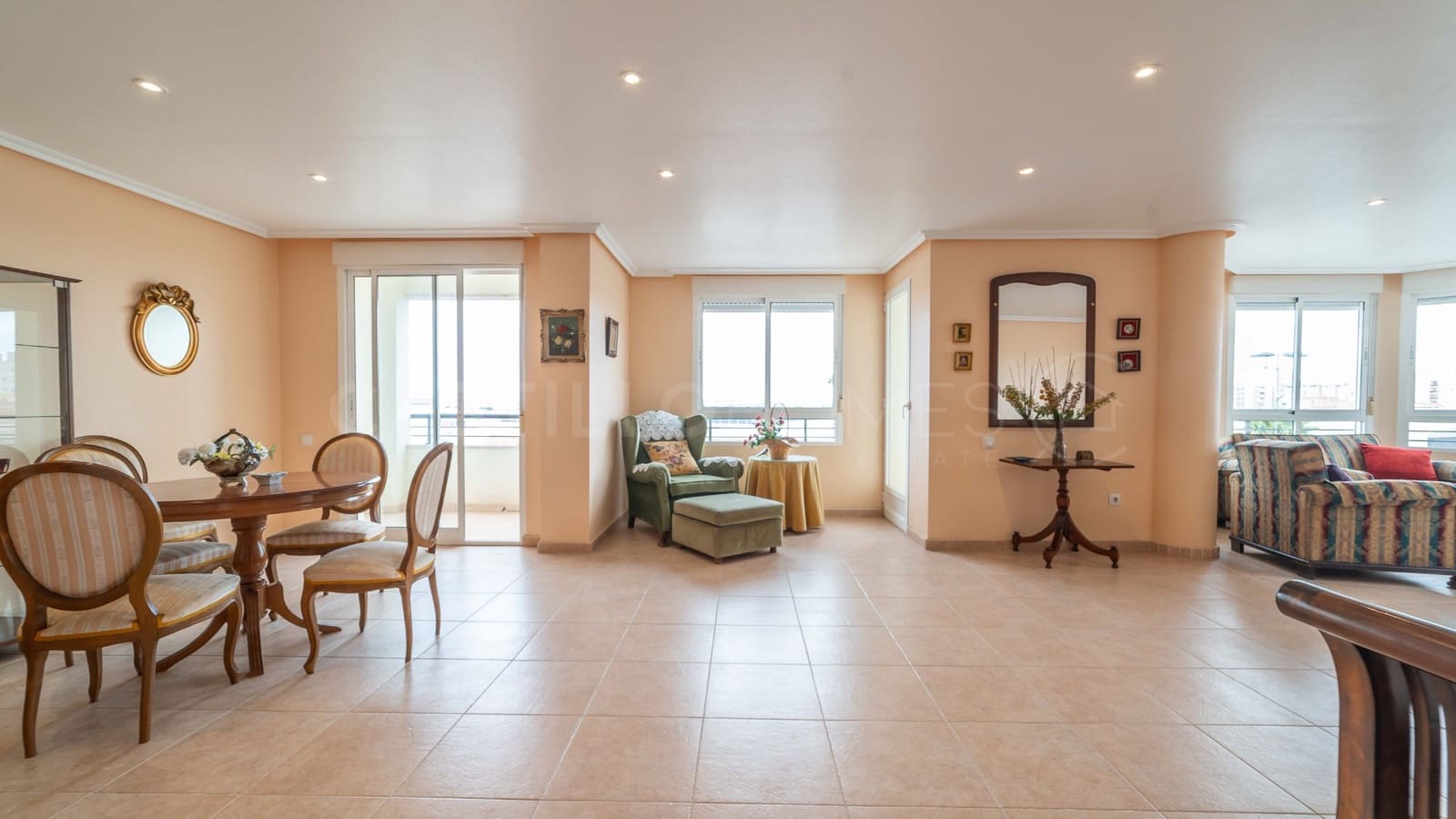 5 soveværelse Lejlighed til salg i Torrevieja med garage - € 275.000 (Ref: 9028584)