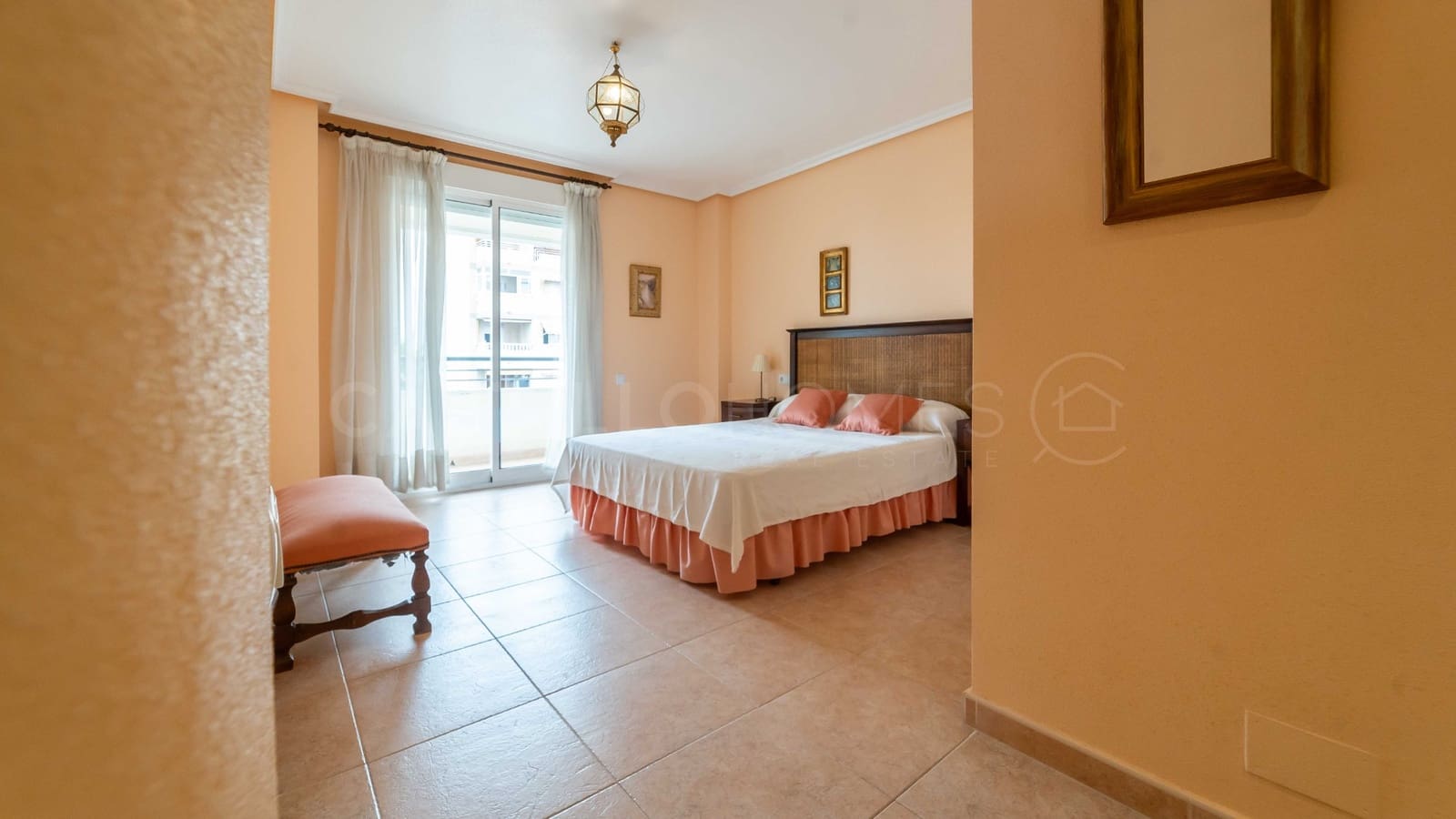 5 soveværelse Lejlighed til salg i Torrevieja med garage - € 275.000 (Ref: 9028584)