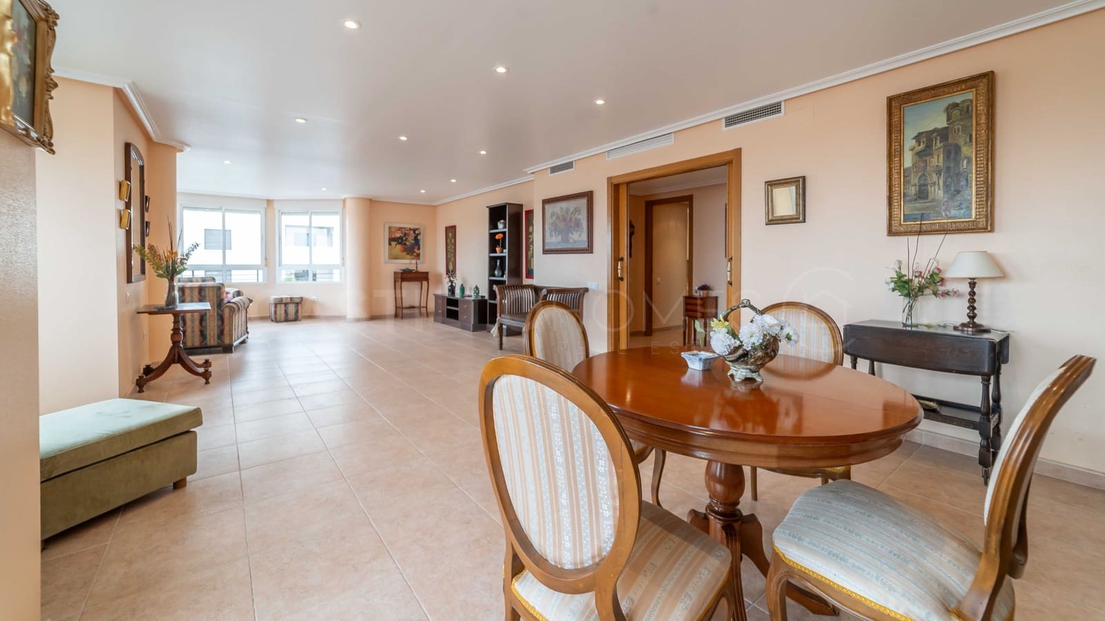 5 soveværelse Lejlighed til salg i Torrevieja med garage - € 275.000 (Ref: 9028584)