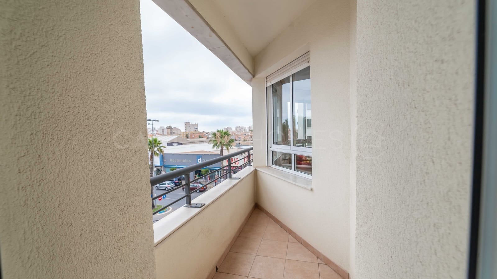 5 soveværelse Lejlighed til salg i Torrevieja med garage - € 275.000 (Ref: 9028584)