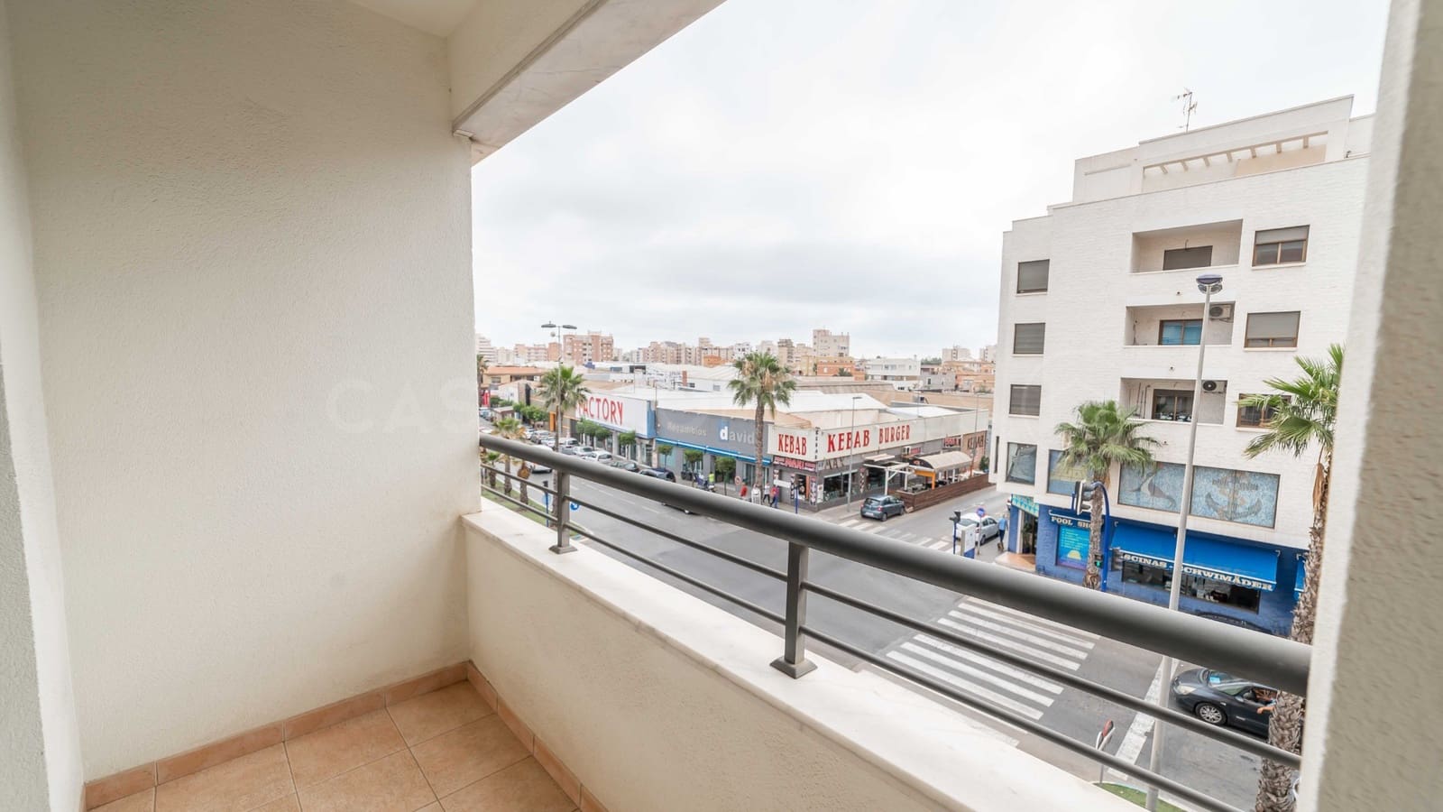 5 soveværelse Lejlighed til salg i Torrevieja med garage - € 275.000 (Ref: 9028584)