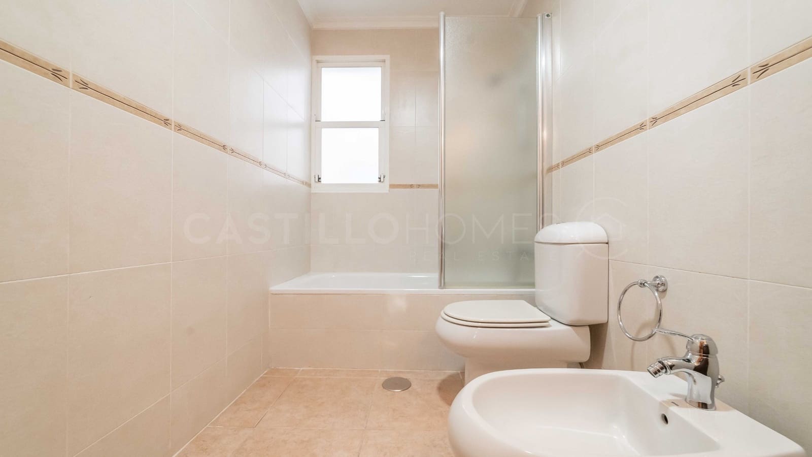 5 soveværelse Lejlighed til salg i Torrevieja med garage - € 275.000 (Ref: 9028584)