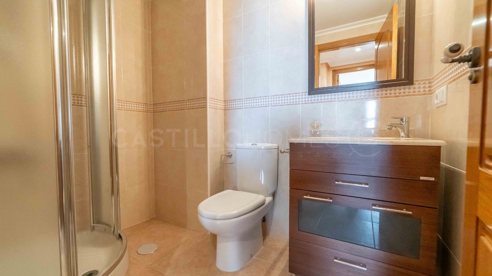 5 soveværelse Lejlighed til salg i Torrevieja med garage - € 275.000 (Ref: 9028584)