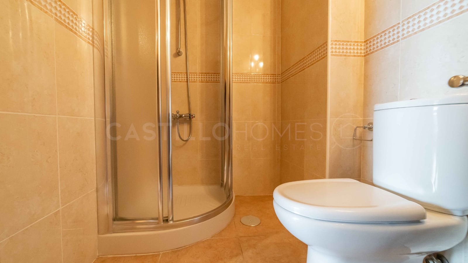 5 soveværelse Lejlighed til salg i Torrevieja med garage - € 275.000 (Ref: 9028584)