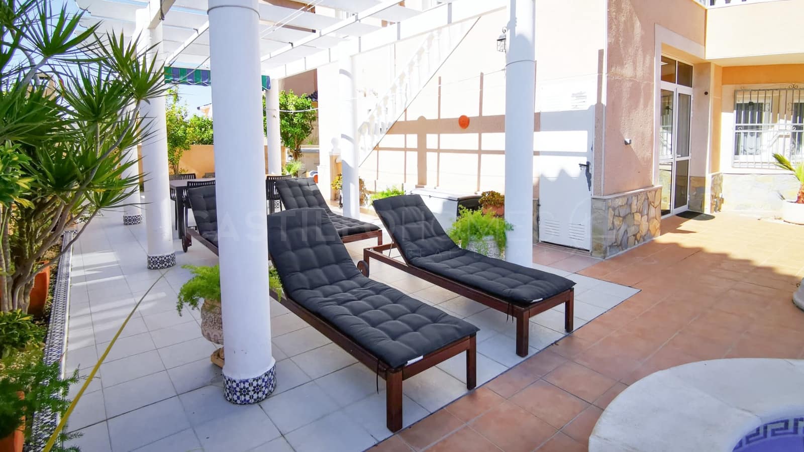 5 sypialnia Willa na sprzedaż w Los Altos z basenem - 450 000 € (Ref: 9028585)