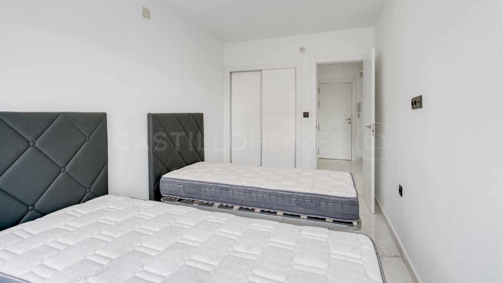 2 chambre Appartement à vendre à Orihuela Costa avec piscine - 189 000 € (Ref: 9028589)