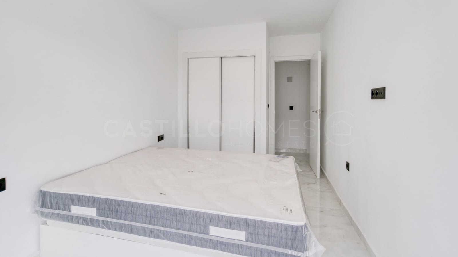 2 chambre Appartement à vendre à Orihuela Costa avec piscine - 189 000 € (Ref: 9028589)