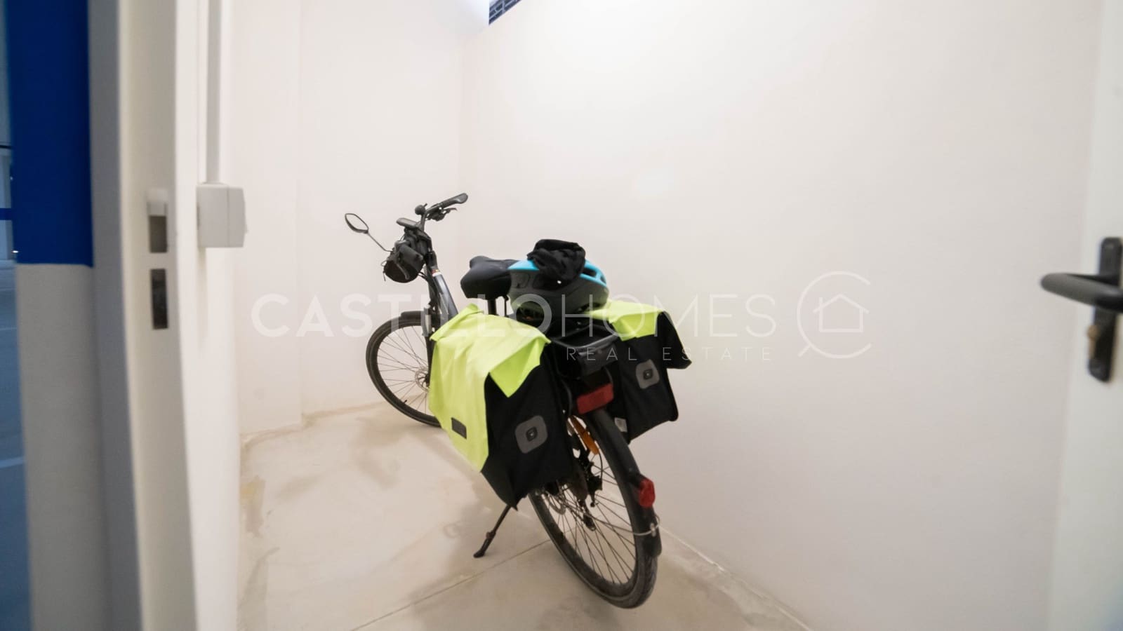 2 chambre Appartement à vendre à Villamartin avec piscine garage - 379 000 € (Ref: 9028594)