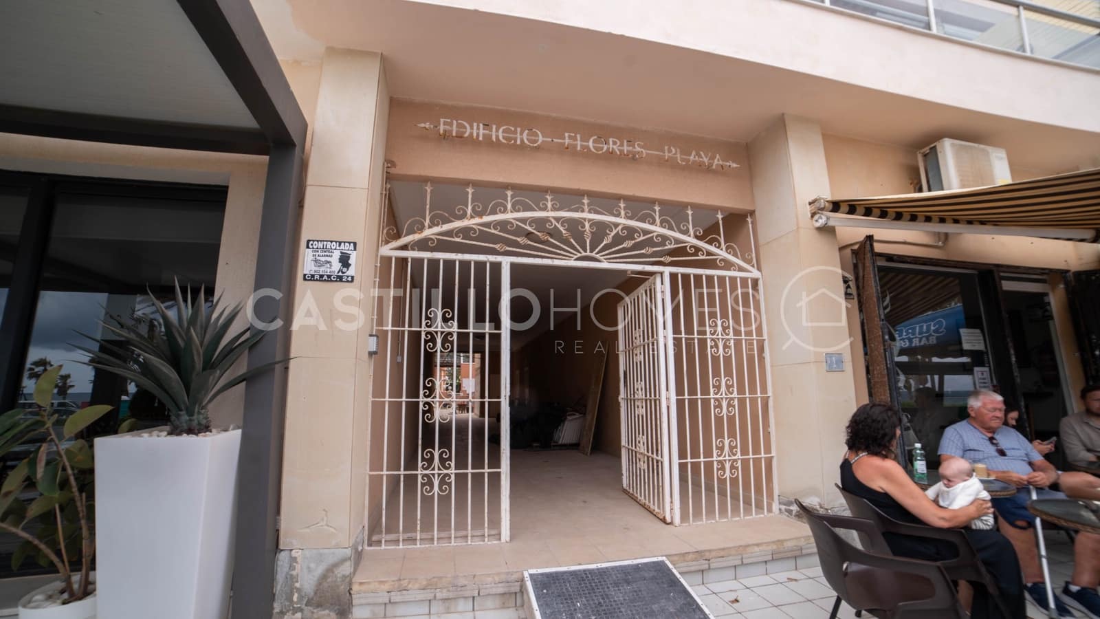 Apartamento de 3 habitaciones en Playa Flamenca en venta con piscina garaje - 340.000 € (Ref: 9028596)