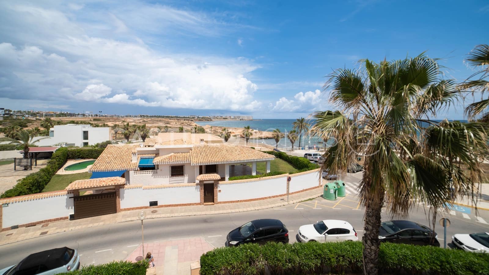 Apartamento de 3 habitaciones en Playa Flamenca en venta con piscina garaje - 340.000 € (Ref: 9028596)