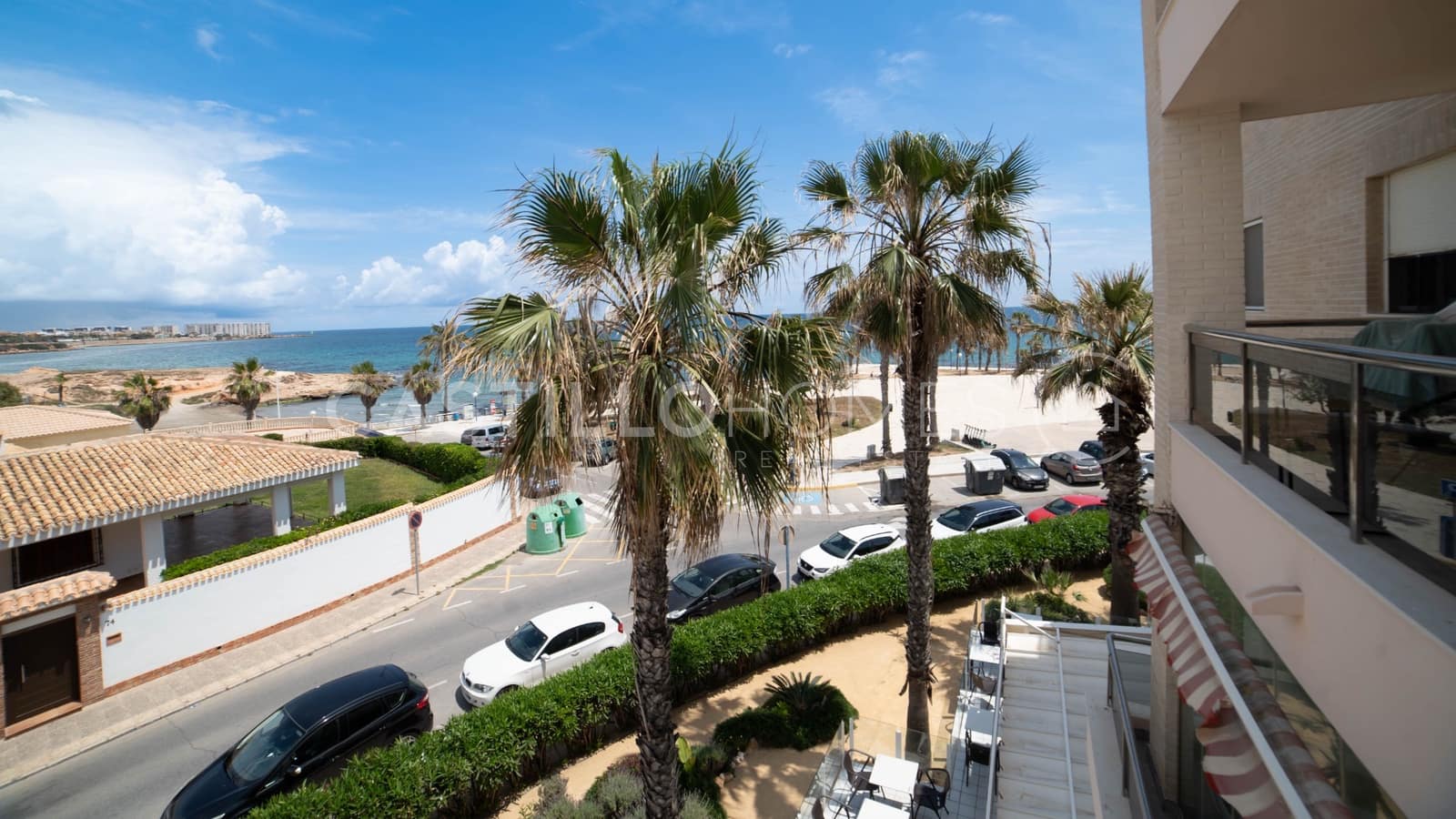 Apartamento de 3 habitaciones en Playa Flamenca en venta con piscina garaje - 340.000 € (Ref: 9028596)