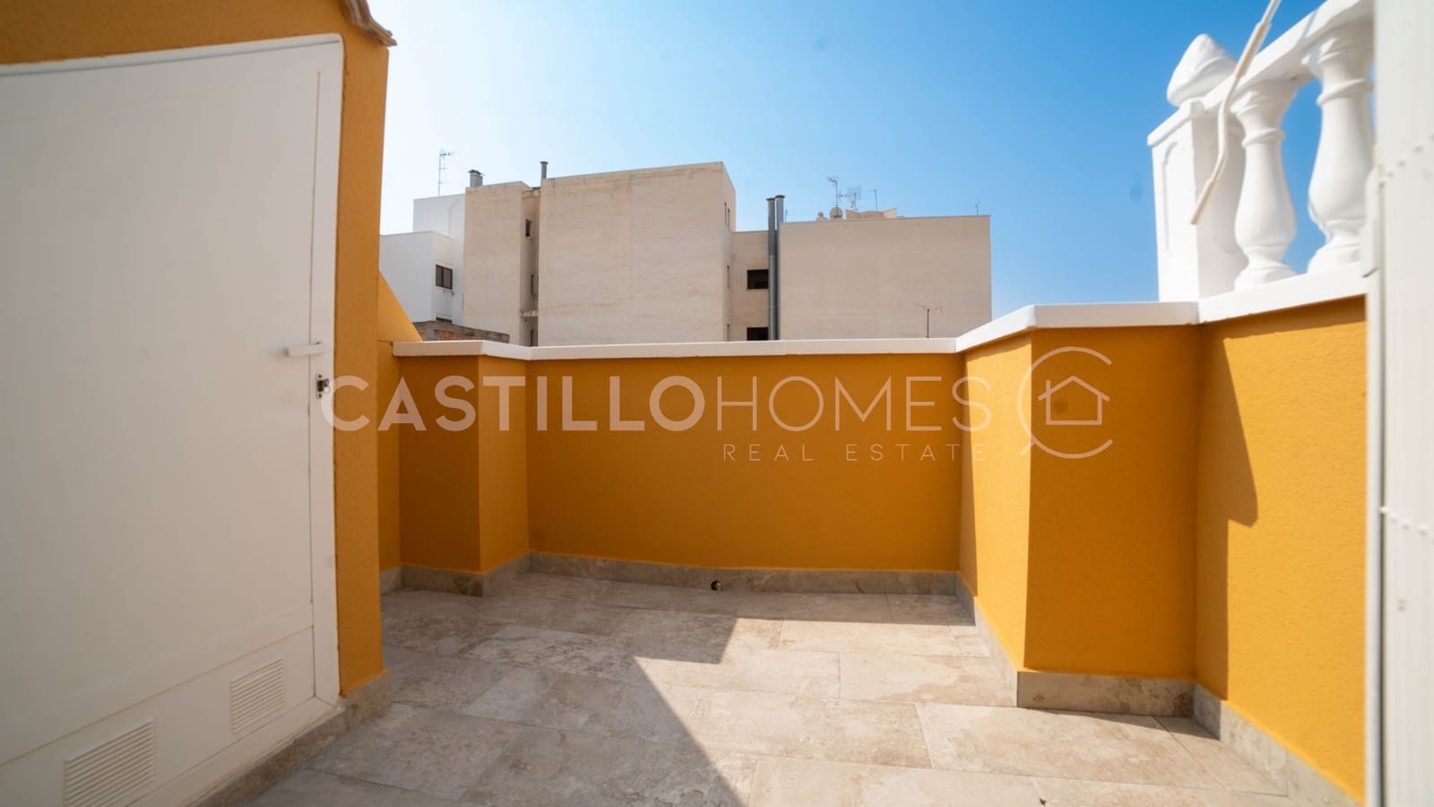 2 soveværelse Lejlighed til salg i Torrevieja med garage - € 220.000 (Ref: 9030941)