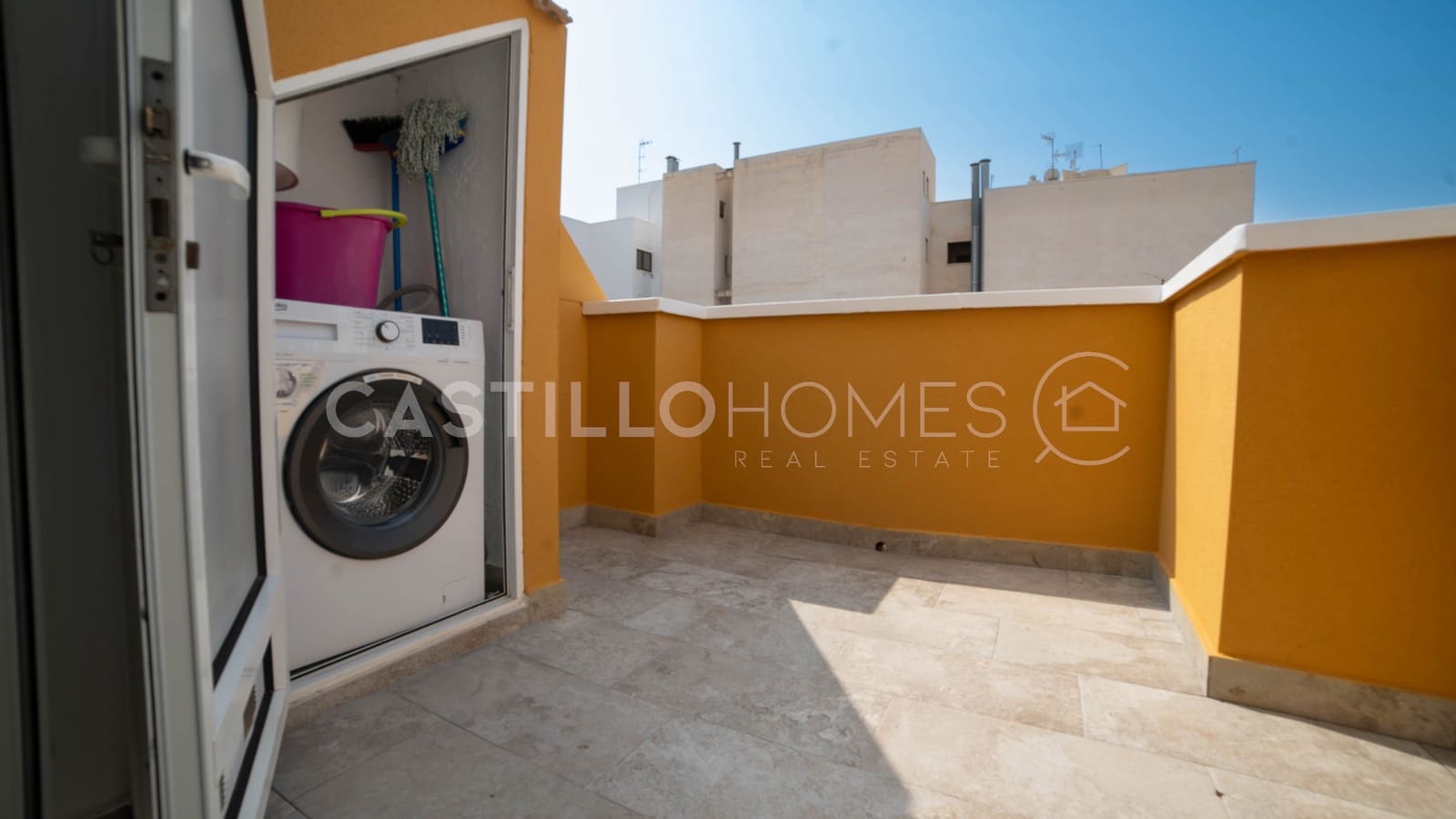 2 soveværelse Lejlighed til salg i Torrevieja med garage - € 220.000 (Ref: 9030941)