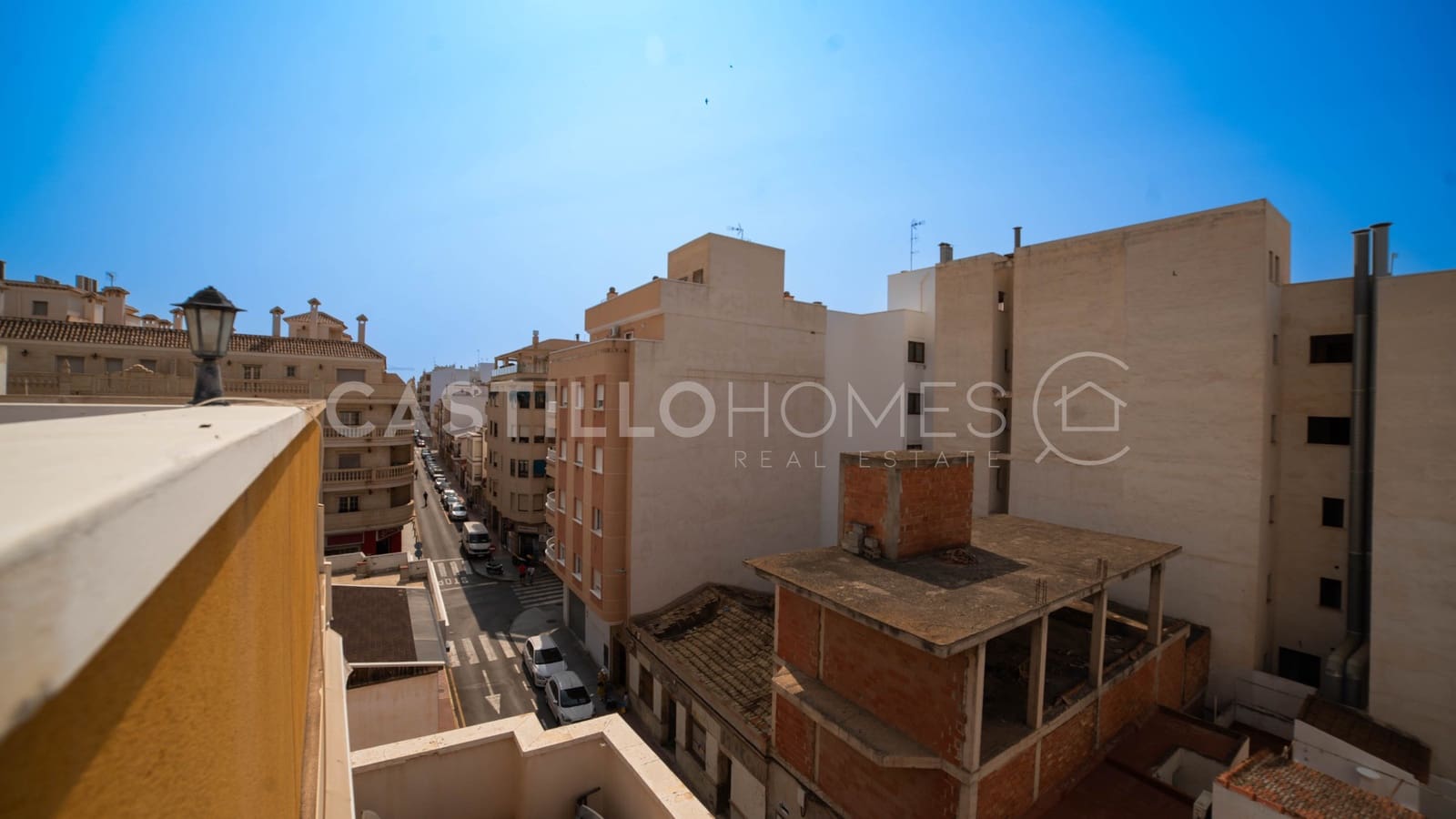 2 soveværelse Lejlighed til salg i Torrevieja med garage - € 220.000 (Ref: 9030941)