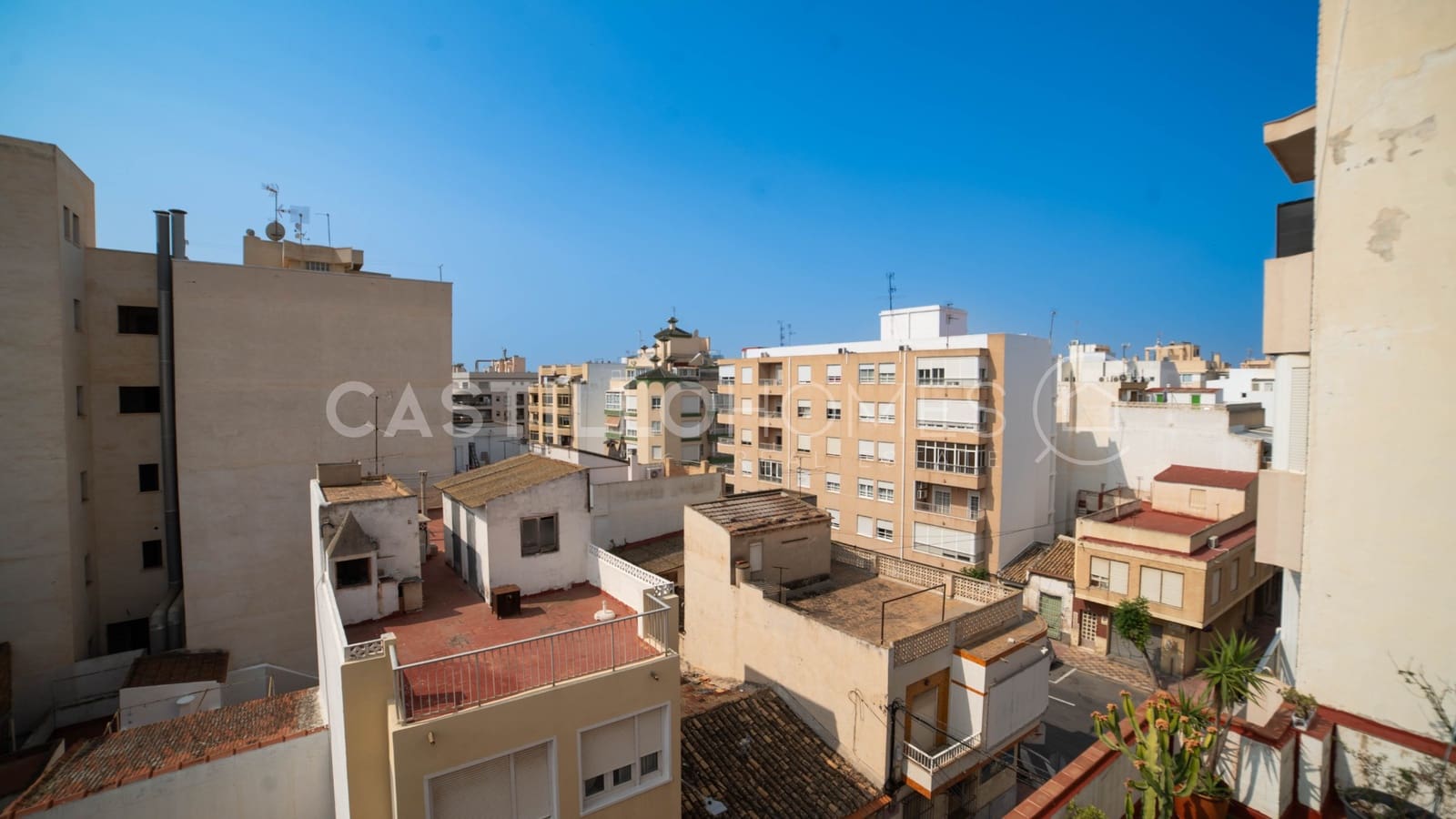 2 soveværelse Lejlighed til salg i Torrevieja med garage - € 220.000 (Ref: 9030941)