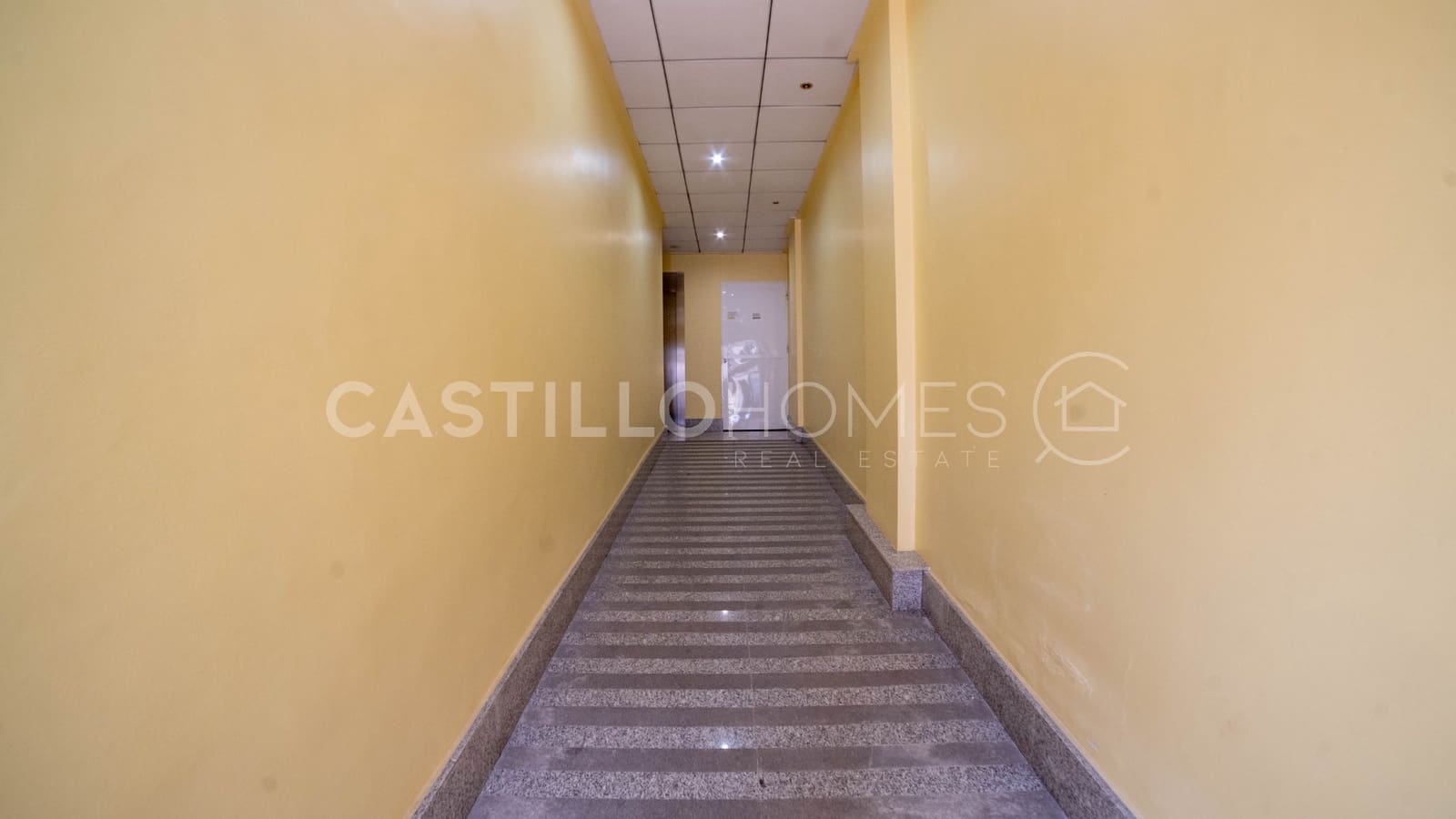 2 soveværelse Lejlighed til salg i Torrevieja med garage - € 220.000 (Ref: 9030941)