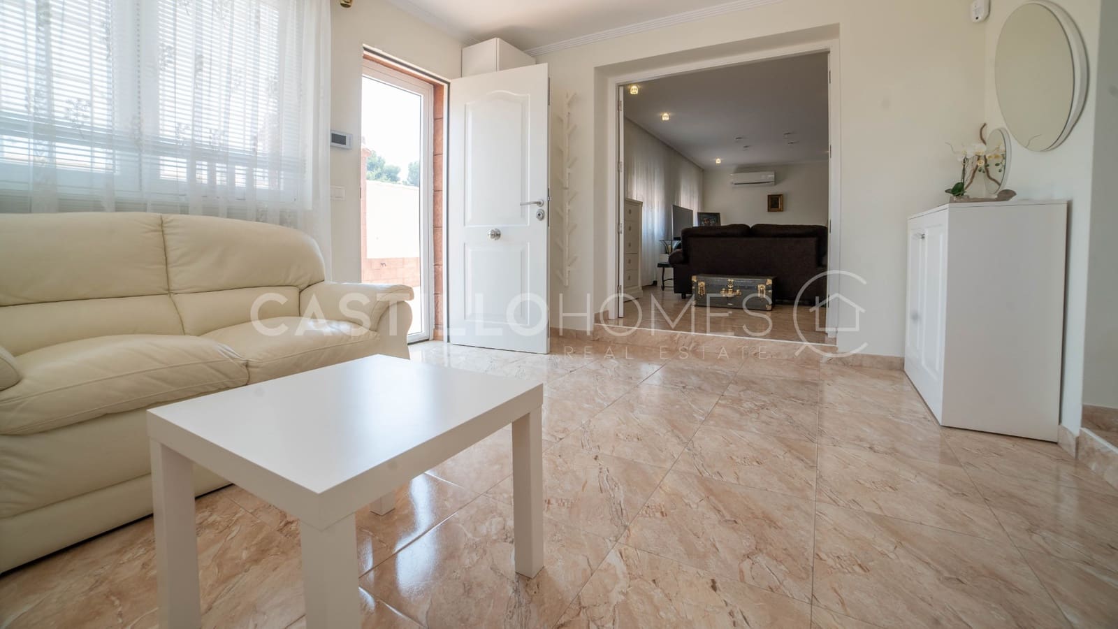 6 bedroom Villa for sale in Los Balcones with pool - € 930,000 (Ref: 9033776)