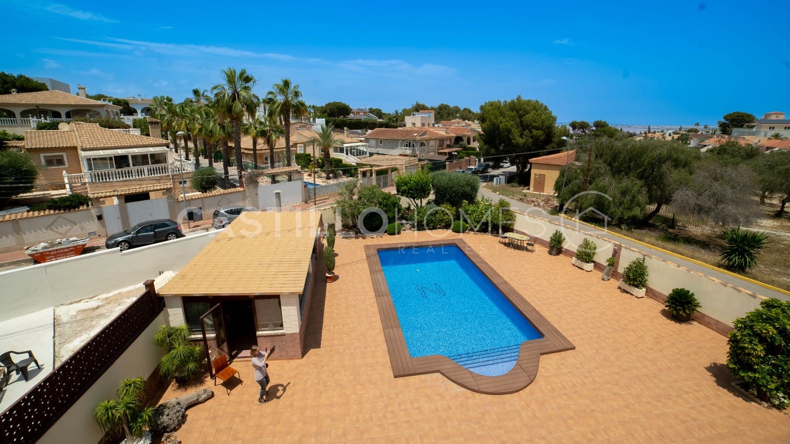 6 bedroom Villa for sale in Los Balcones with pool - € 930,000 (Ref: 9033776)