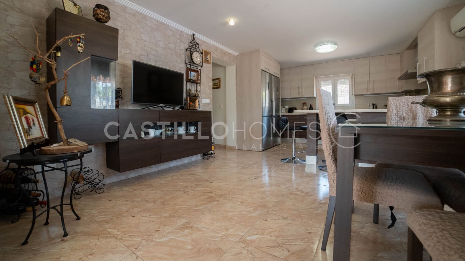 6 bedroom Villa for sale in Los Balcones with pool - € 930,000 (Ref: 9033776)