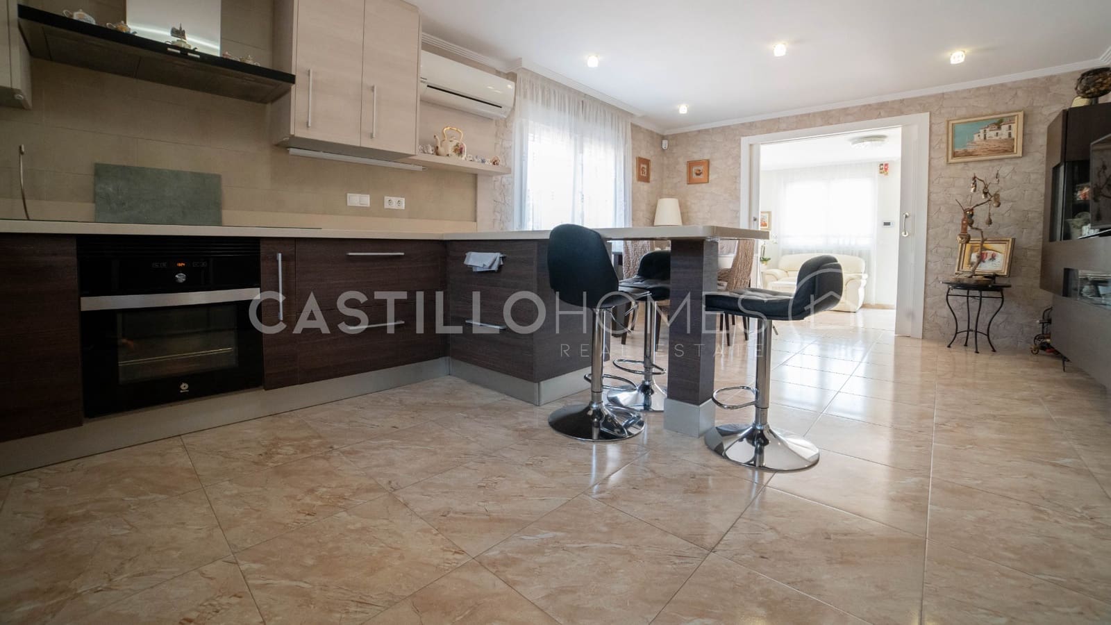 6 bedroom Villa for sale in Los Balcones with pool - € 930,000 (Ref: 9033776)