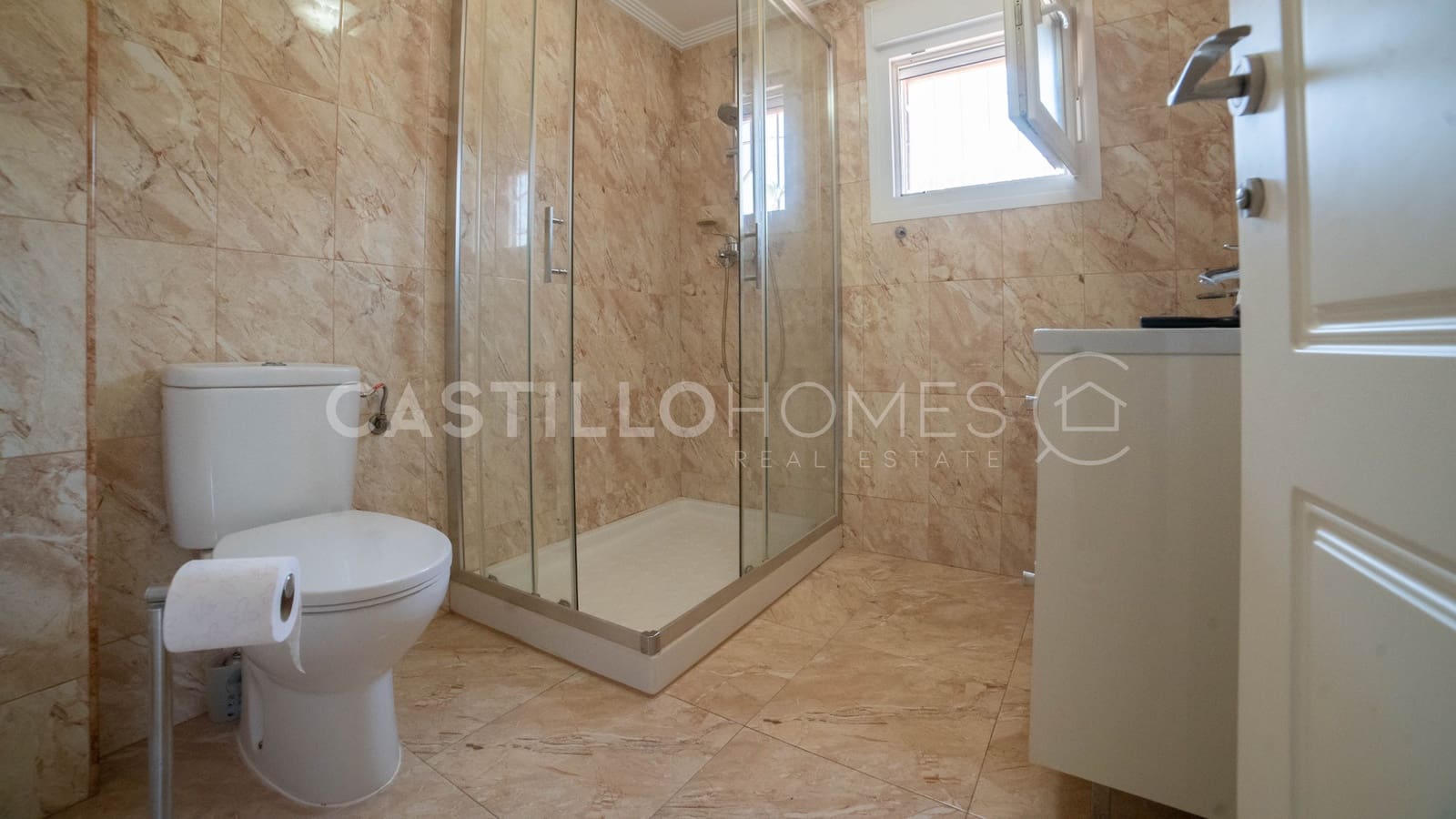 6 bedroom Villa for sale in Los Balcones with pool - € 930,000 (Ref: 9033776)