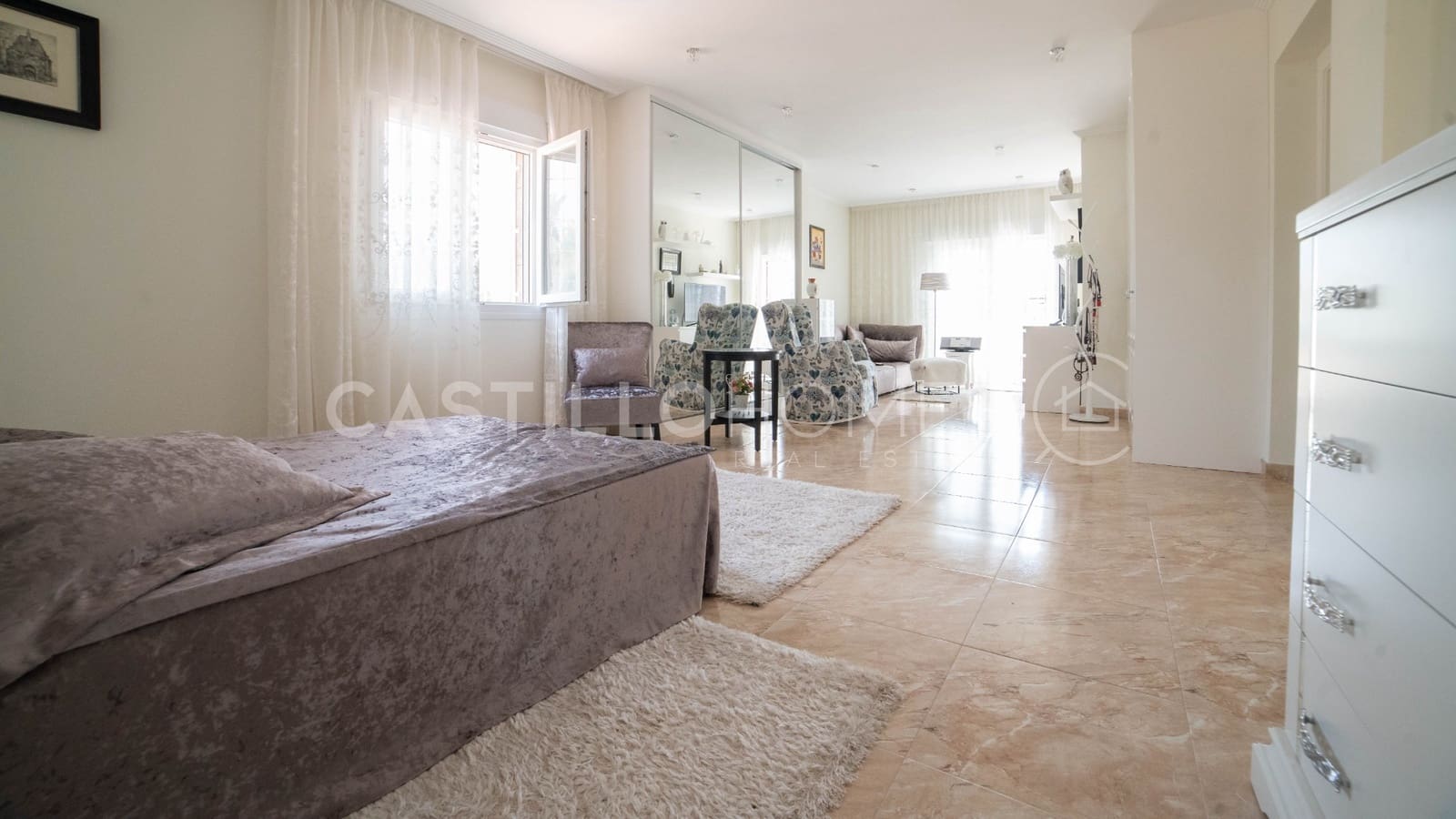 6 bedroom Villa for sale in Los Balcones with pool - € 930,000 (Ref: 9033776)