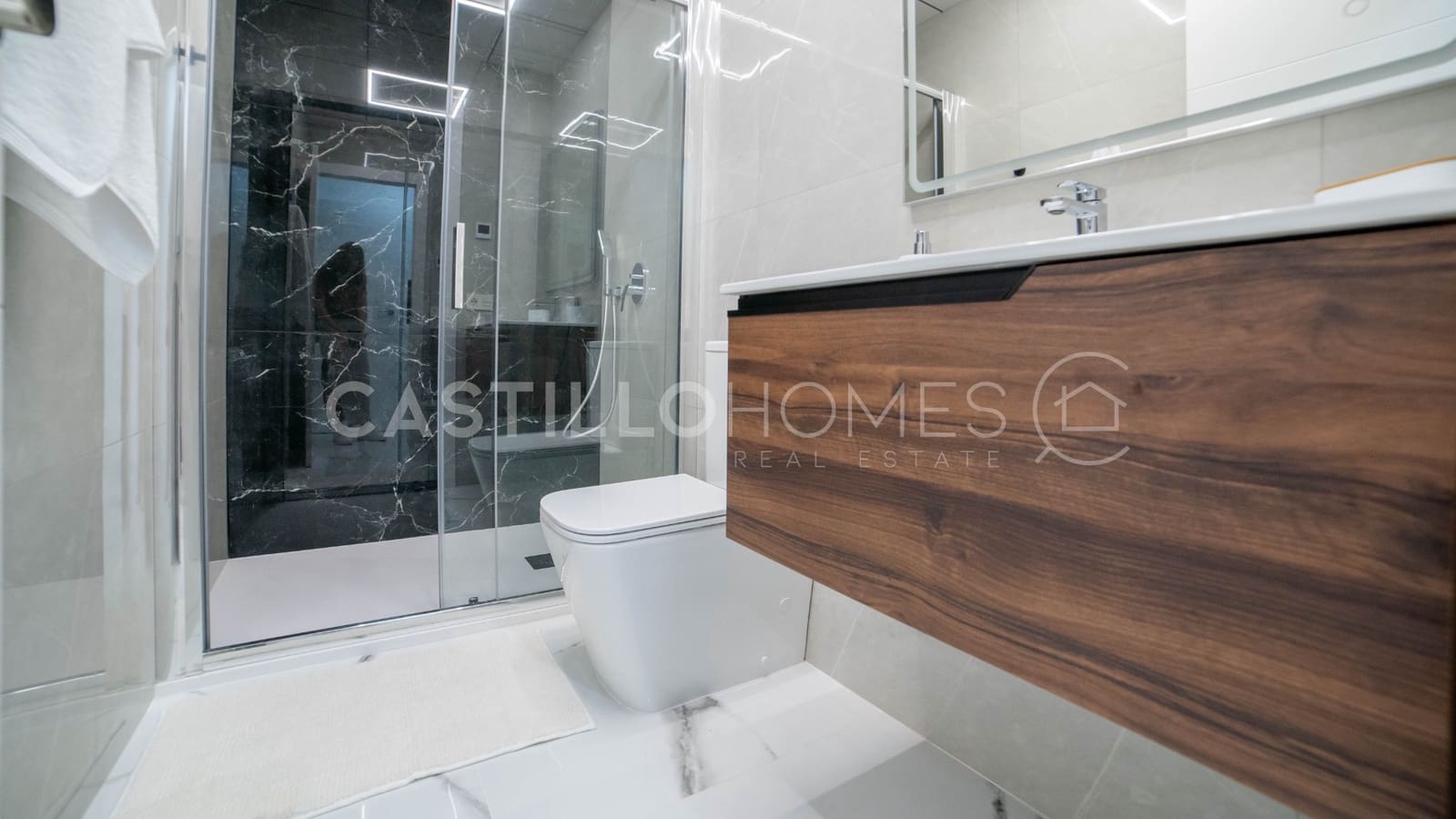 2 quarto Apartamento para venda em Torrevieja - 268 000 € (Ref: 9033777)