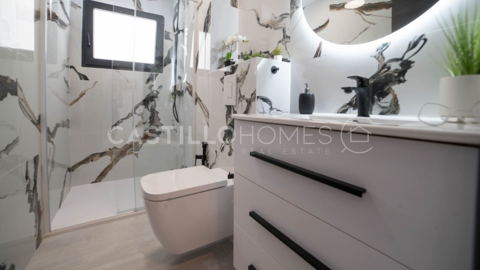 3 soveværelse Lejlighed til salg i Torrevieja - € 349.000 (Ref: 9035717)