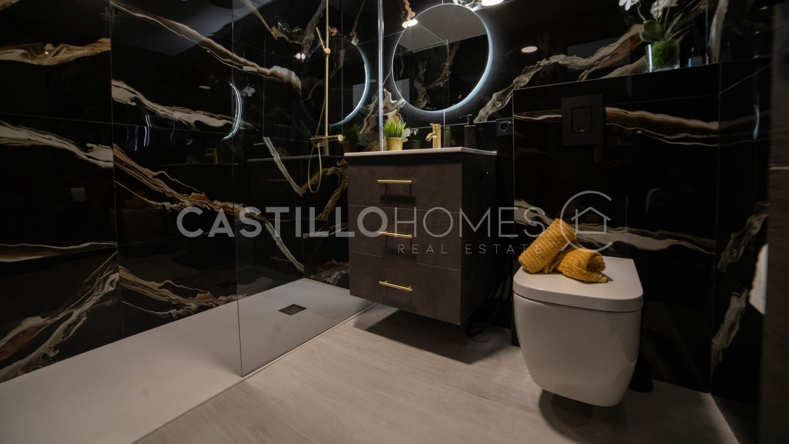 3 soveværelse Lejlighed til salg i Torrevieja - € 349.000 (Ref: 9035717)