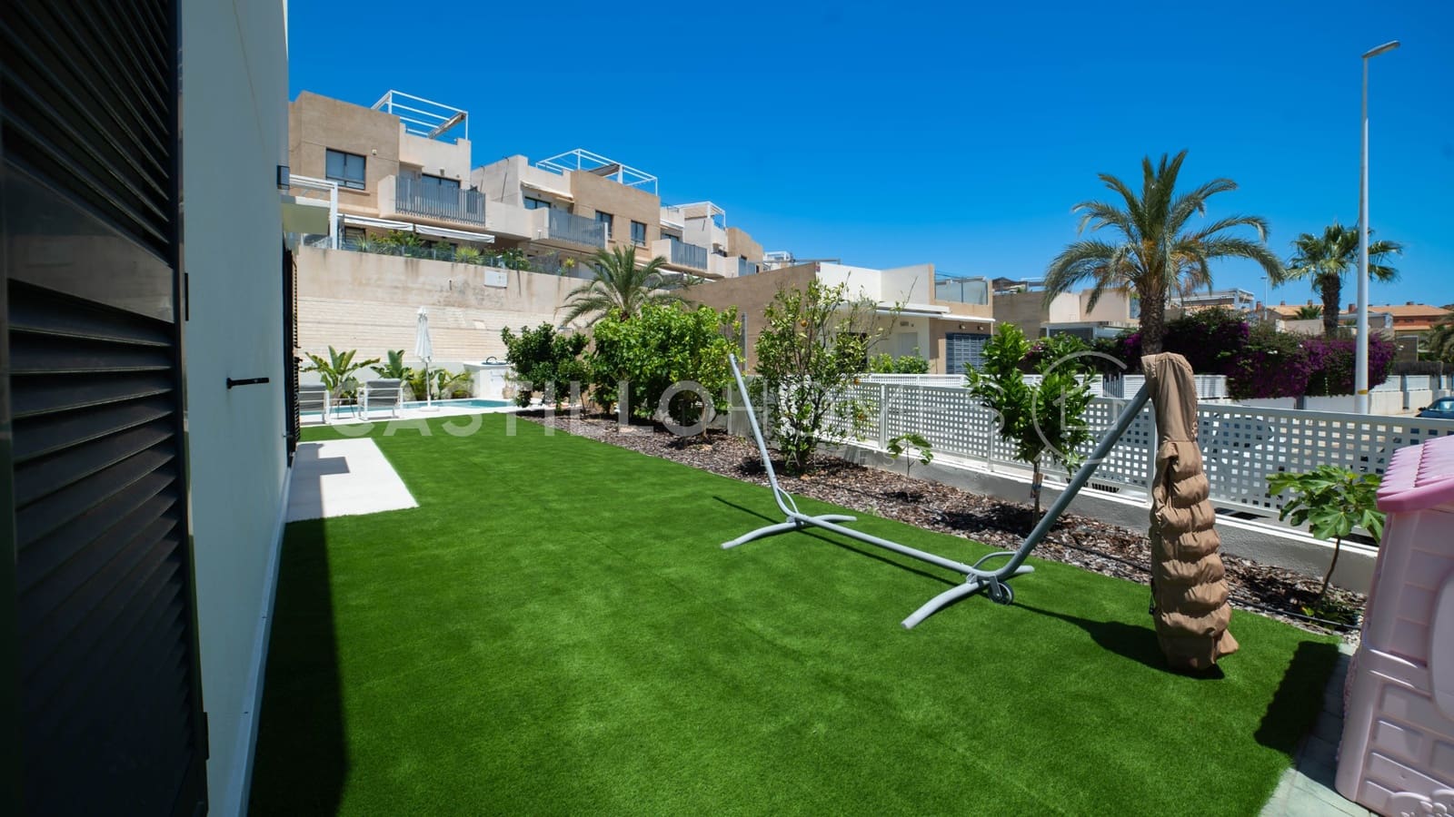 3 quarto Moradia para venda em La Zenia com piscina - 519 000 € (Ref: 9046225)