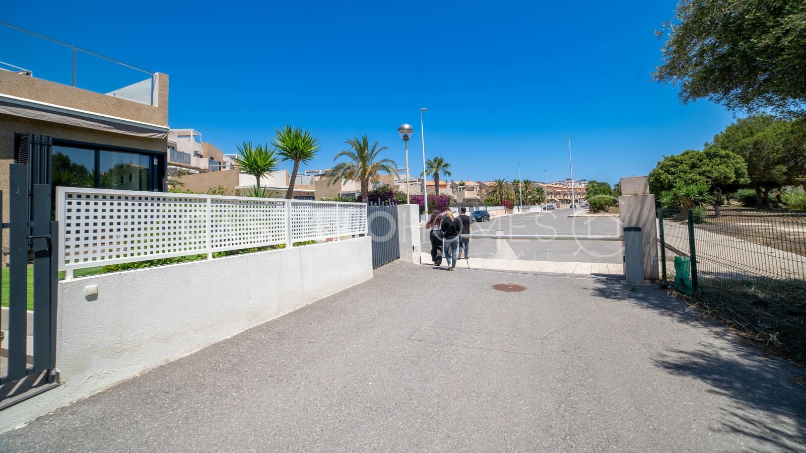 3 quarto Moradia para venda em La Zenia com piscina - 519 000 € (Ref: 9046225)