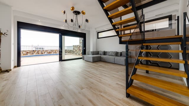 4 bedroom Villa for sale in Torre del Moro, Torrevieja with pool - € 990,000 (Ref: 9058646)