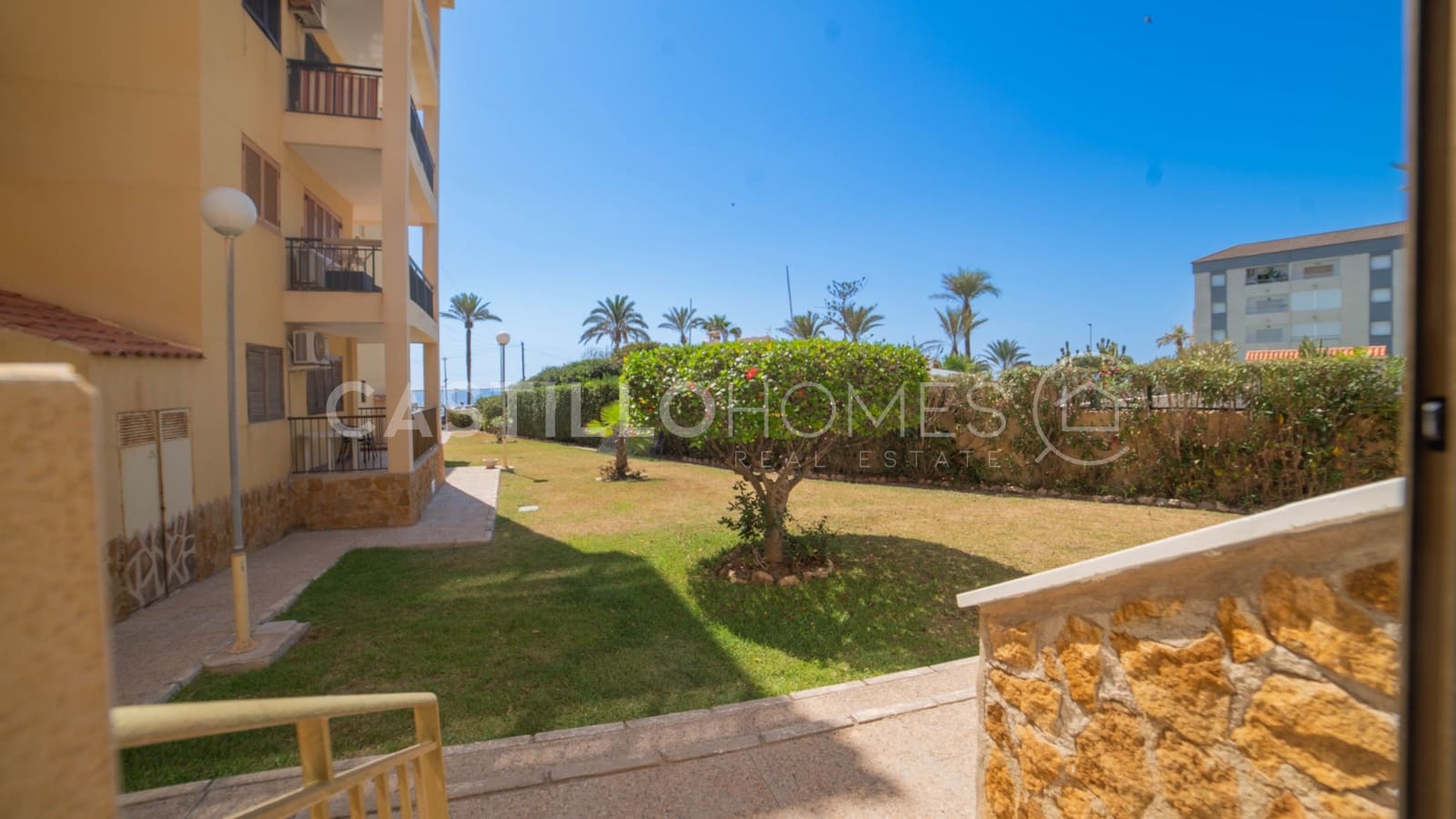 1 bedroom Apartment for sale in Punta Prima - € 159,000 (Ref: 9097613)