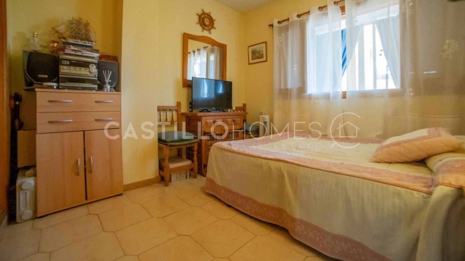1 bedroom Apartment for sale in Punta Prima - € 159,000 (Ref: 9097613)