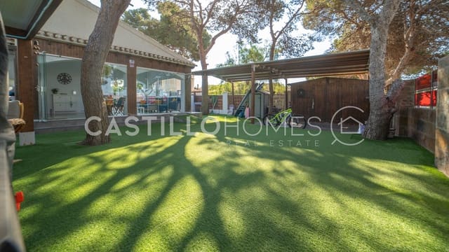 4 soveværelse Byhus til salg i Punta Prima, Orihuela med swimmingpool - € 650.000 (Ref: 9101408)
