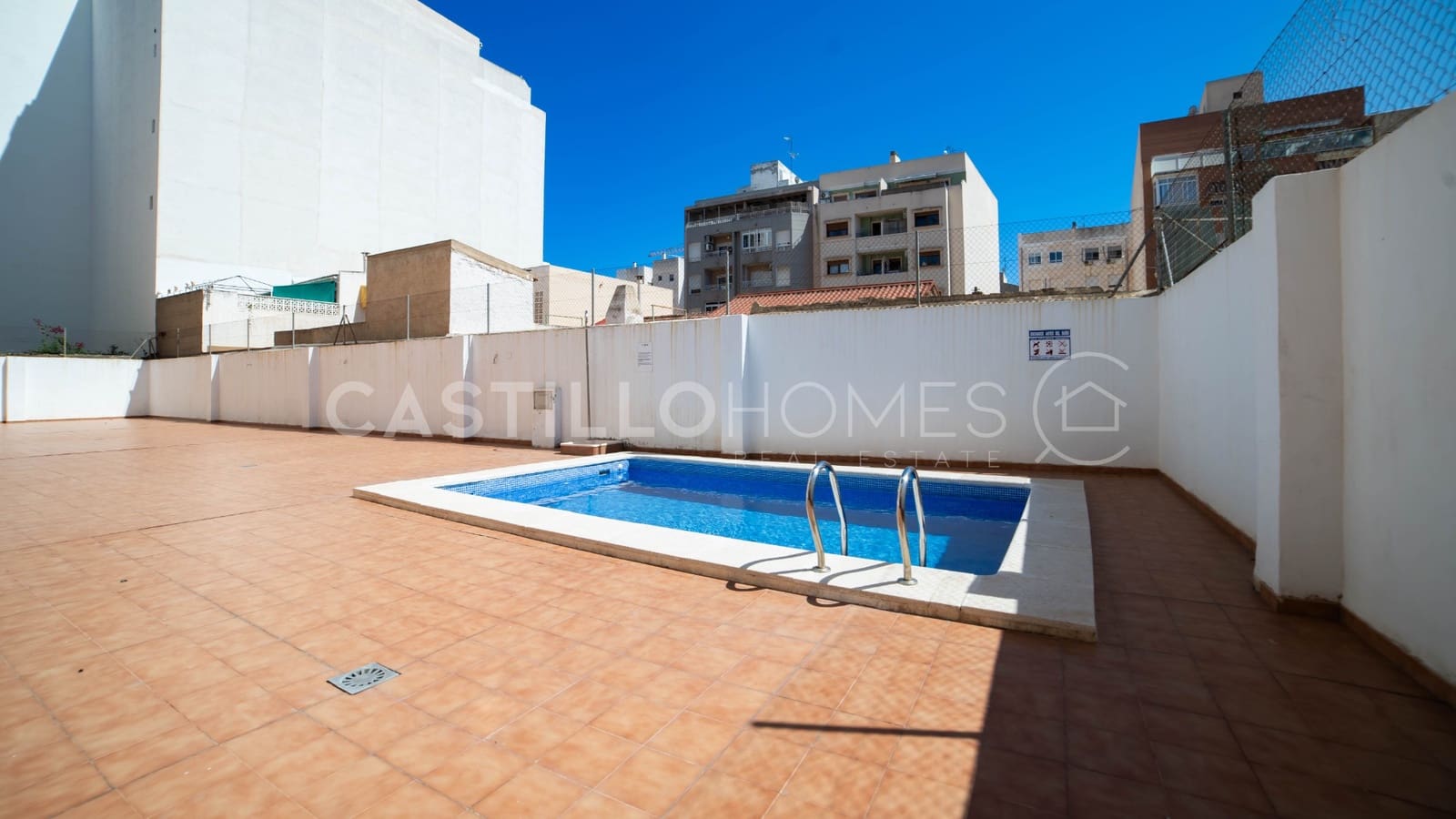 1 makuuhuone Huoneisto myytävänä paikassa Torrevieja mukana uima-altaan - 89 900 € (Ref: 9103800)
