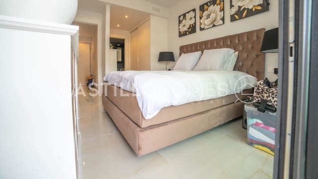 Apartamento de 3 habitaciones en Playa Flamenca, Orihuela en venta con piscina garaje - 499.000 € (Ref: 9118120)
