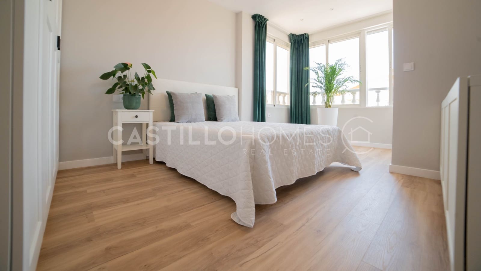 3 soverom Hus til salgs i Los Altos med svømmebasseng - € 288 000 (Ref: 9133173)