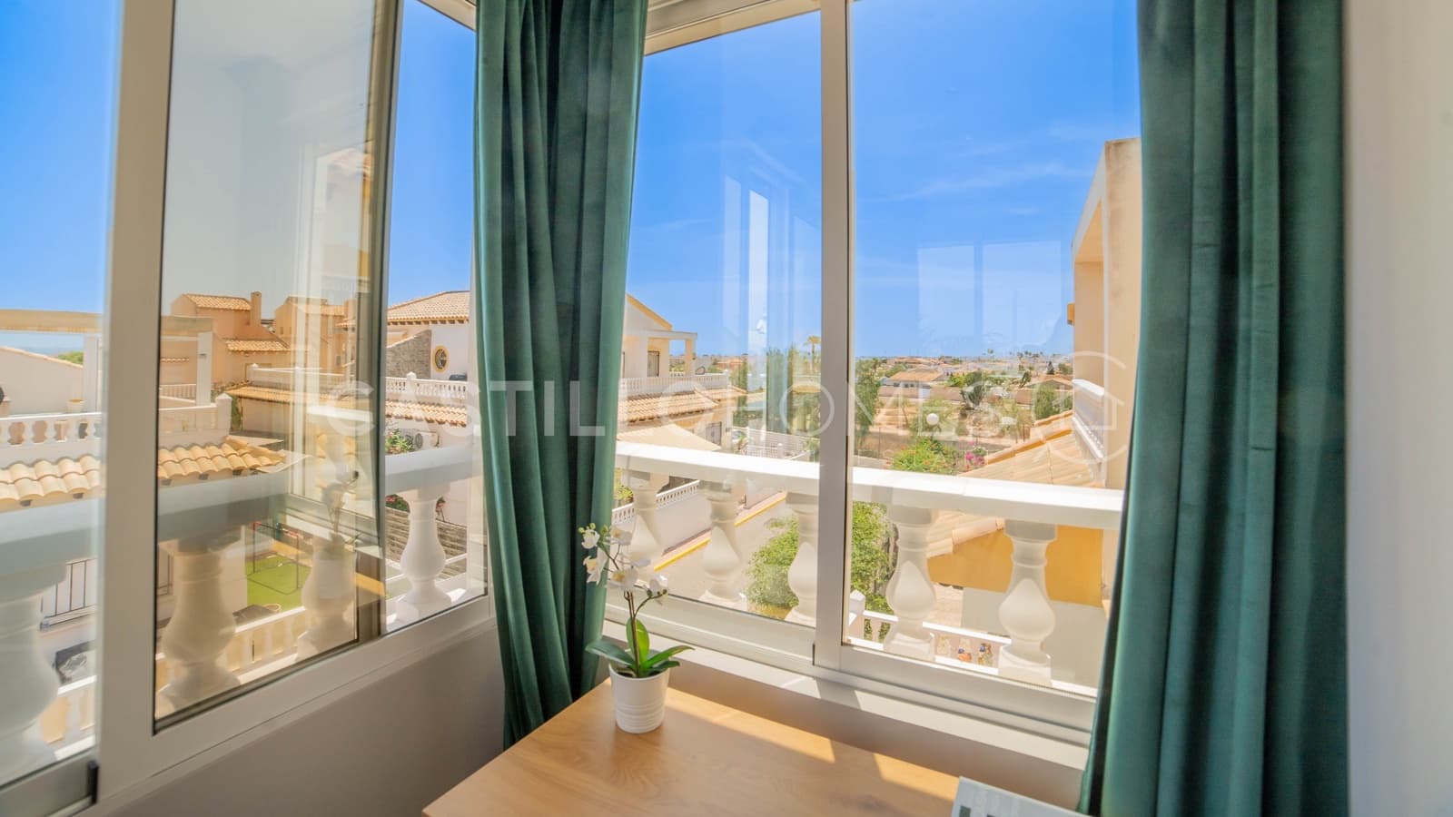 3 soverom Hus til salgs i Los Altos med svømmebasseng - € 288 000 (Ref: 9133173)