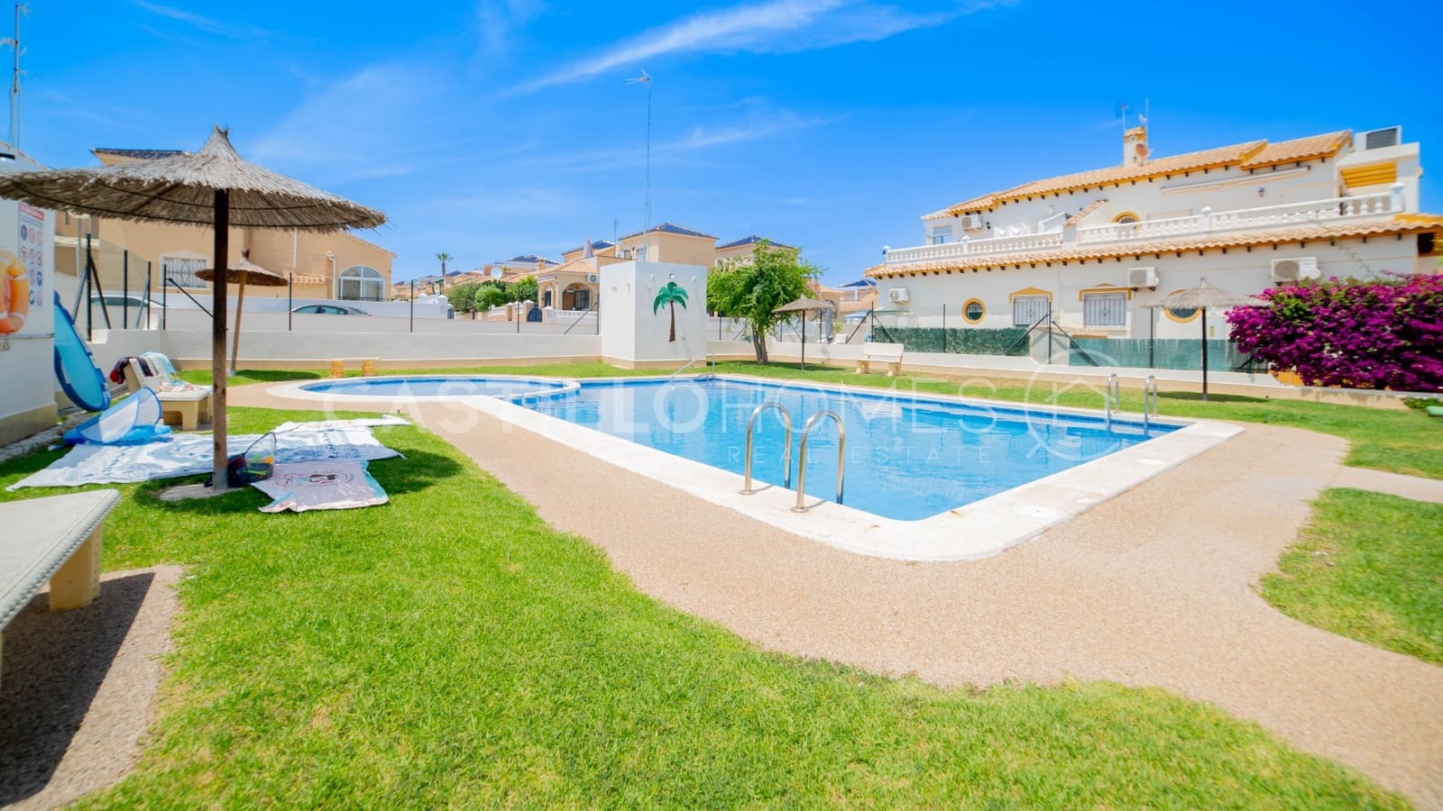 3 soverom Hus til salgs i Los Altos med svømmebasseng - € 288 000 (Ref: 9133173)