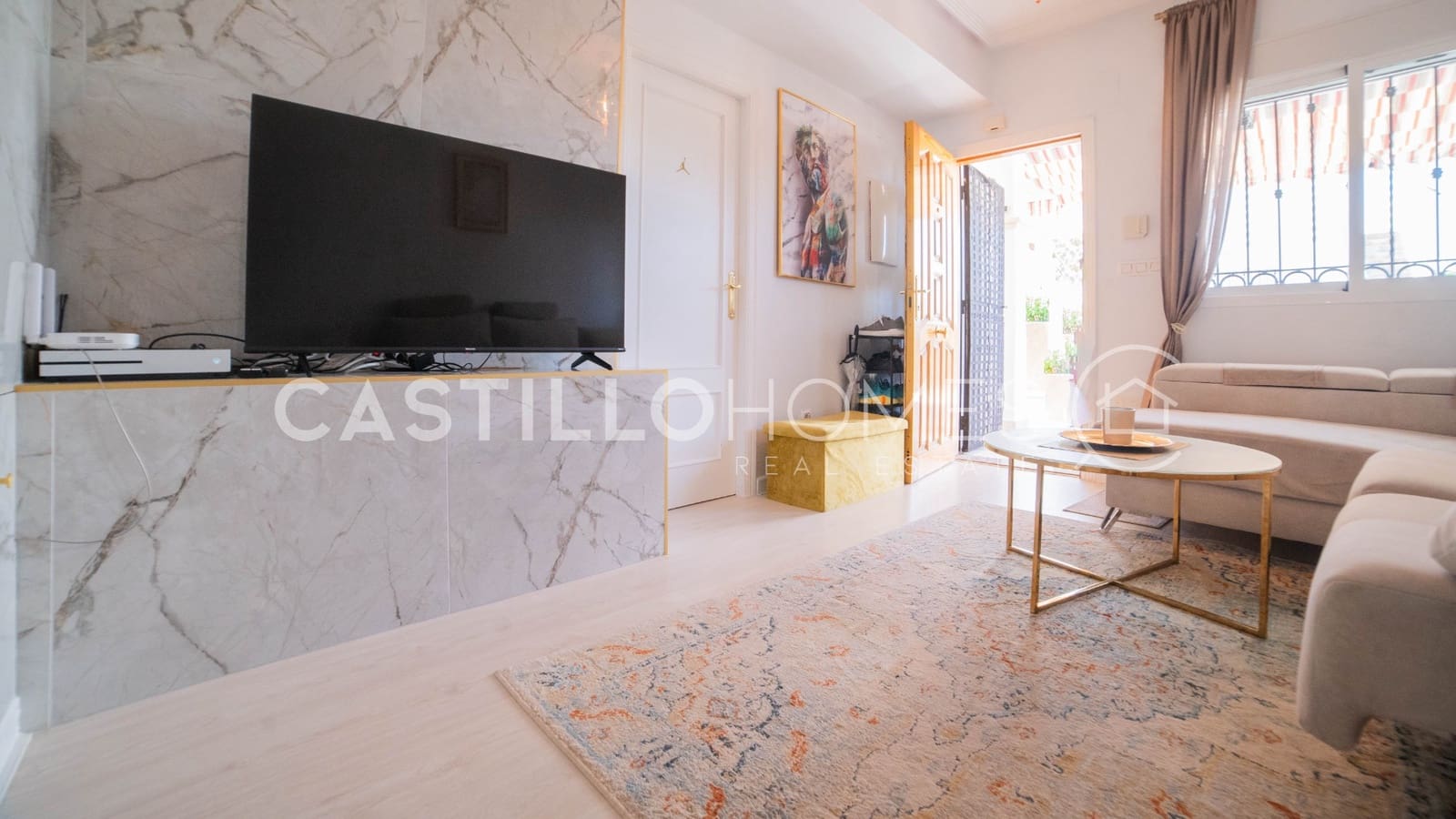 2 soverom Bungalow til salgs i Orihuela Costa med svømmebasseng garasje - € 169 000 (Ref: 9156057)