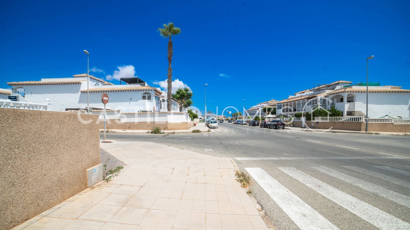 2 soverom Bungalow til salgs i Orihuela Costa med svømmebasseng garasje - € 169 000 (Ref: 9156057)