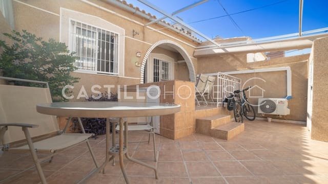 2 bedroom Townhouse for sale in Aguas Nuevas, Torrevieja - € 149,900 (Ref: 9160636)