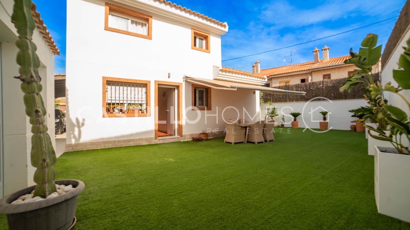 5 chambre Villa/Maison à vendre à Torre de la Horadada avec piscine garage - 740 000 € (Ref: 9207414)