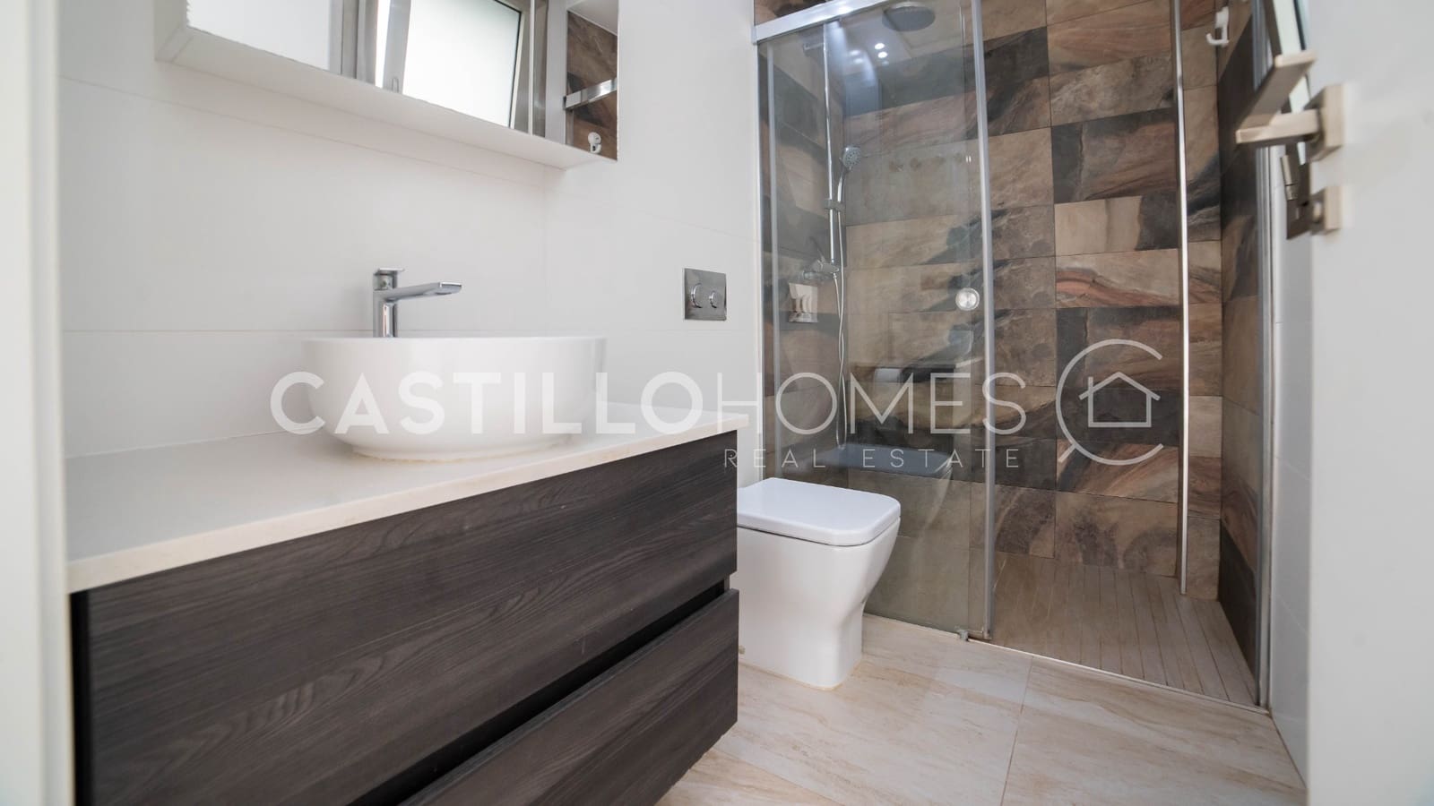 4 soverom Villa til salgs i Filipinas med svømmebasseng - € 499 900 (Ref: 9253980)