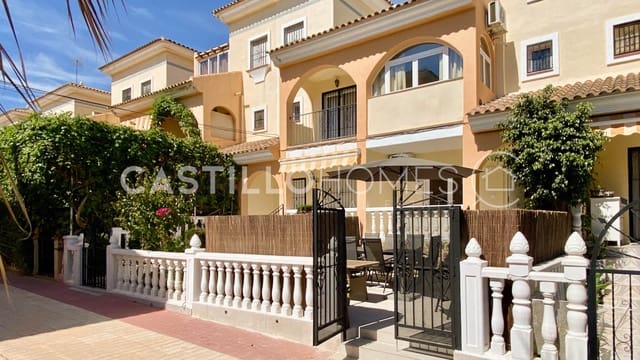 Apartamento de 4 habitaciones en Playa Flamenca, Orihuela en venta con piscina - 299.000 € (Ref: 9263773)