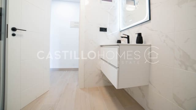 Apartamento de 2 habitaciones en La Mata, Torrevieja en venta con piscina - 359.900 € (Ref: 9263843)